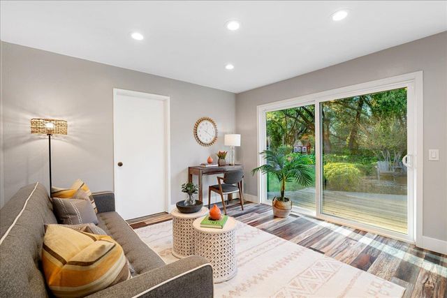 1022 Charleston Cir, Roseville, CA 95661