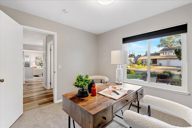 1022 Charleston Cir, Roseville, CA 95661