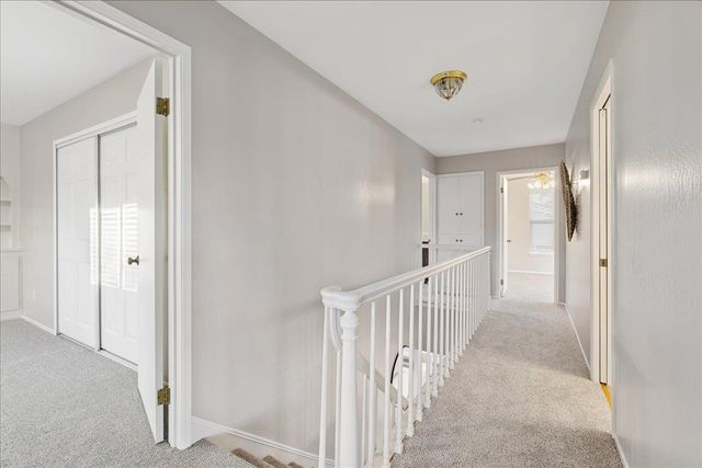 1022 Charleston Cir, Roseville, CA 95661