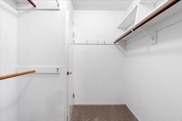 1022 Charleston Cir, Roseville, CA 95661