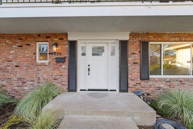 1022 Charleston Cir, Roseville, CA 95661