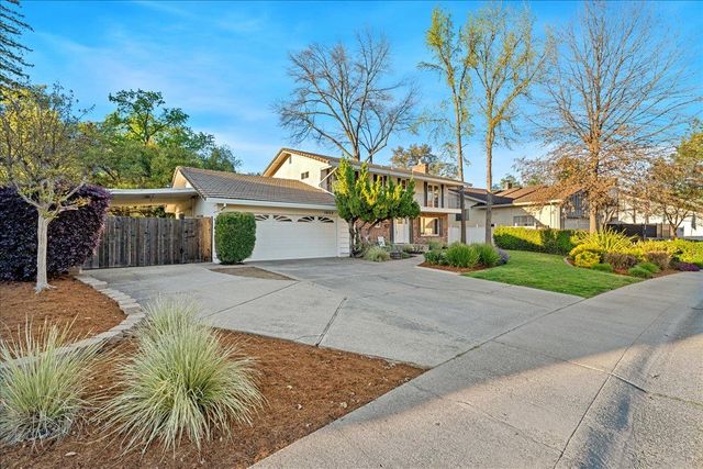 1022 Charleston Cir, Roseville, CA 95661