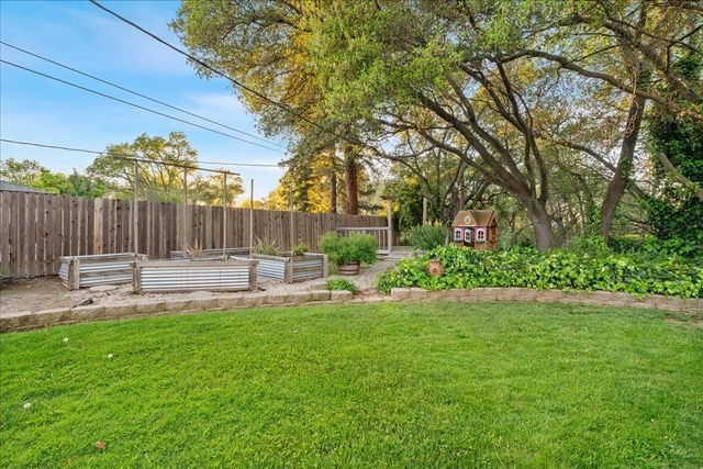 1022 Charleston Cir, Roseville, CA 95661