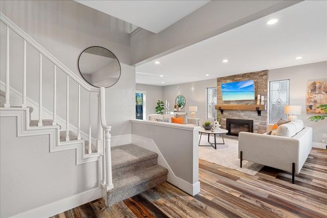 1022 Charleston Cir, Roseville, CA 95661