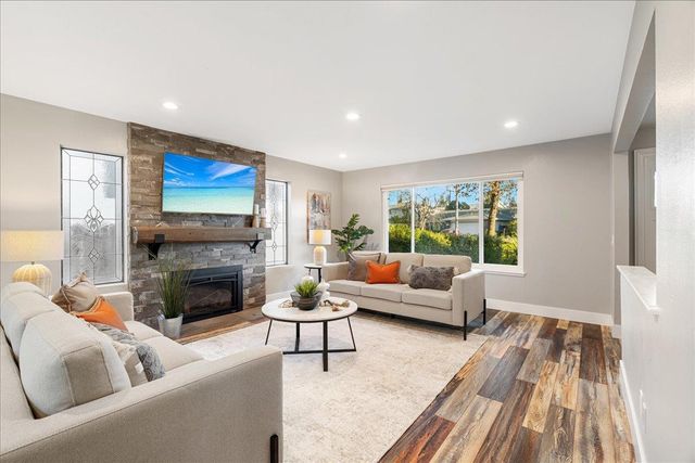 1022 Charleston Cir, Roseville, CA 95661