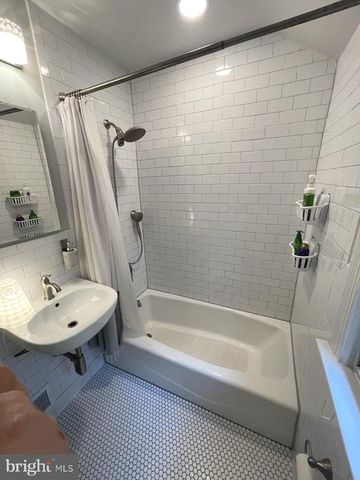 8306 QUEEN ANNES DR, Silver Spring, MD 20910