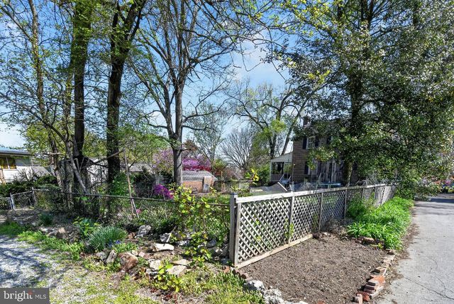 8306 QUEEN ANNES DR, Silver Spring, MD 20910