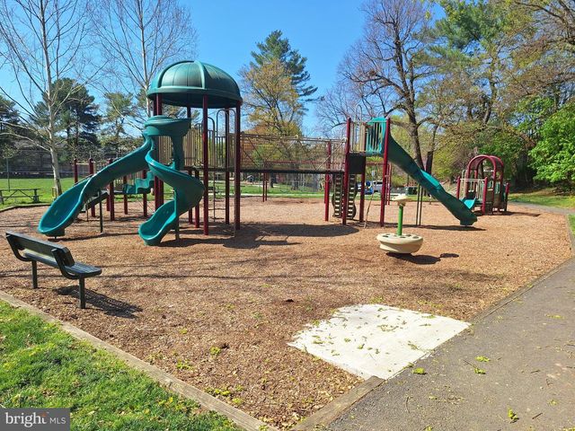 8306 QUEEN ANNES DR, Silver Spring, MD 20910