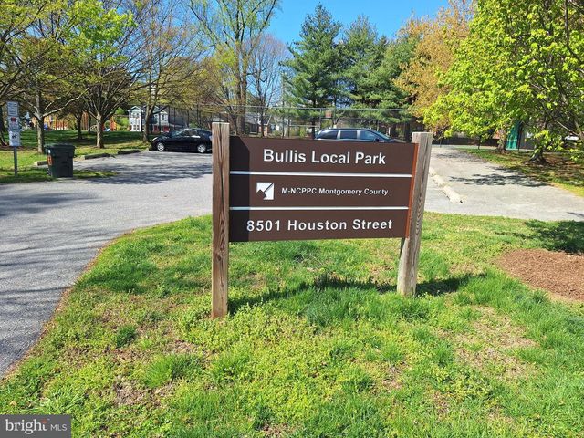 8306 QUEEN ANNES DR, Silver Spring, MD 20910