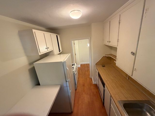 12 Kilsyth Terrace 11, Boston, MA 02135