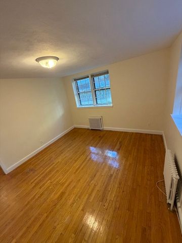 12 Kilsyth Terrace 11, Boston, MA 02135
