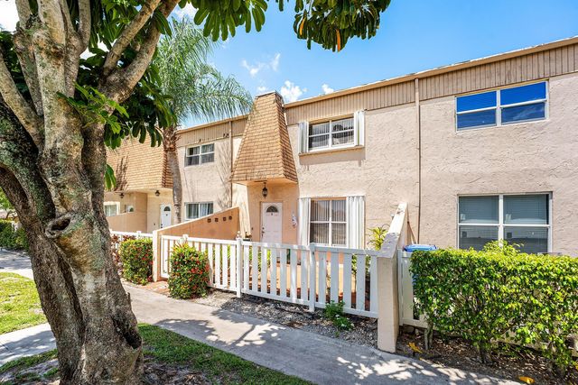 1105 NW 80th Terrace E, Margate, FL 33063