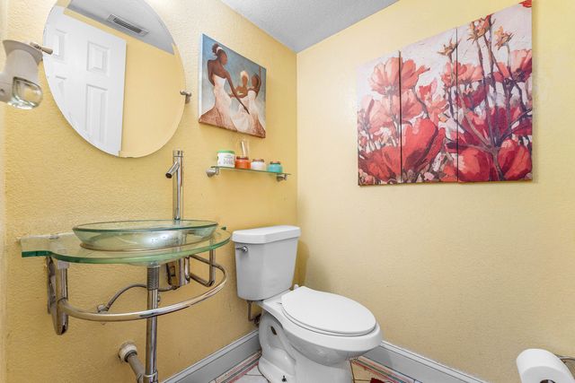1105 NW 80th Terrace E, Margate, FL 33063