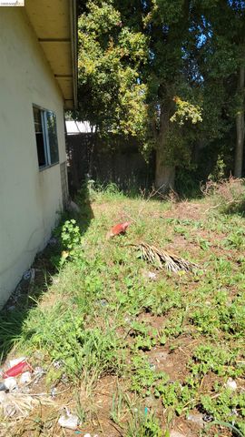 2190 Giant Rd, San Pablo, CA 94806
