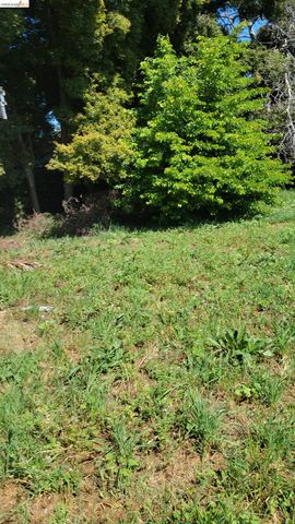 2190 Giant Rd, San Pablo, CA 94806