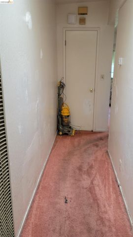 2190 Giant Rd, San Pablo, CA 94806