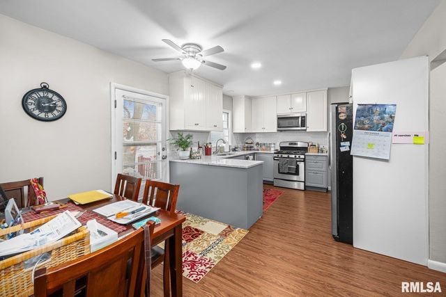 2946 JERSEY RIDGE Road, Davenport, IA 52803