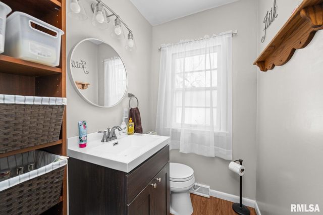 2946 JERSEY RIDGE Road, Davenport, IA 52803