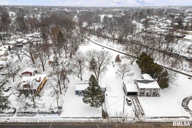 2946 JERSEY RIDGE Road, Davenport, IA 52803