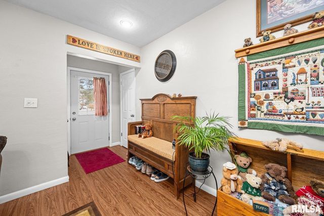 2946 JERSEY RIDGE Road, Davenport, IA 52803