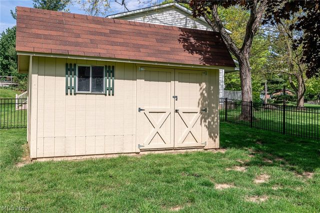6700 Arlington Drive, Westfield Center, OH 44251