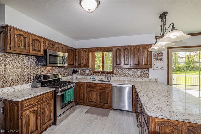 6700 Arlington Drive, Westfield Center, OH 44251