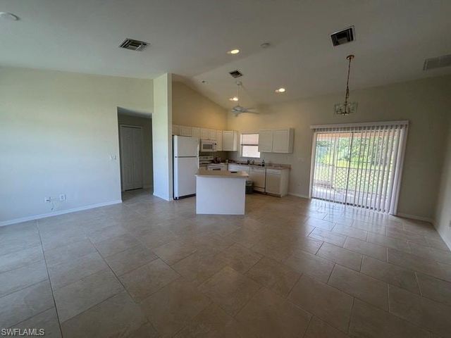 573 Bourse CIR, Lehigh Acres, FL 33974