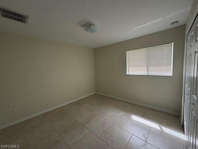 573 Bourse CIR, Lehigh Acres, FL 33974