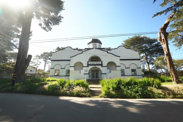 496 6th Street, Montara, CA 94037