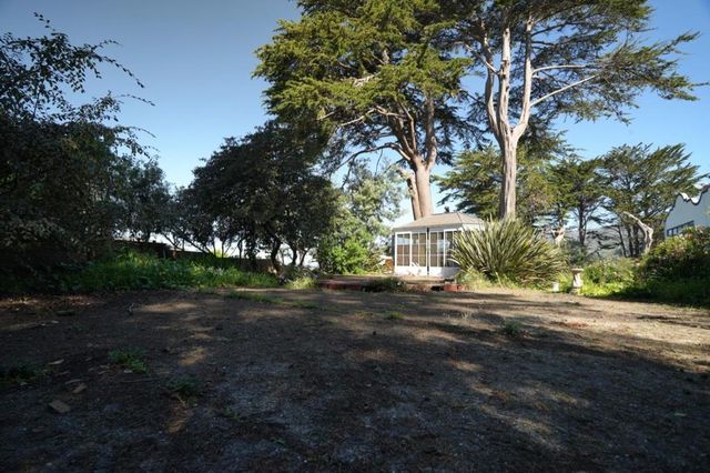 496 6th Street, Montara, CA 94037