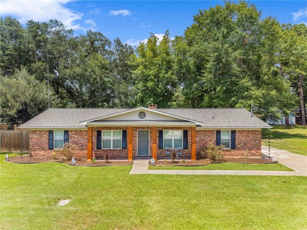 102 Bethel Forest Drive S, Saraland, AL 36571 — exterior