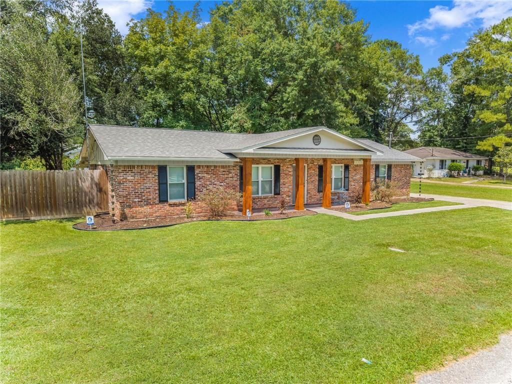 102 Bethel Forest Drive S, Saraland, AL 36571 — photo 2