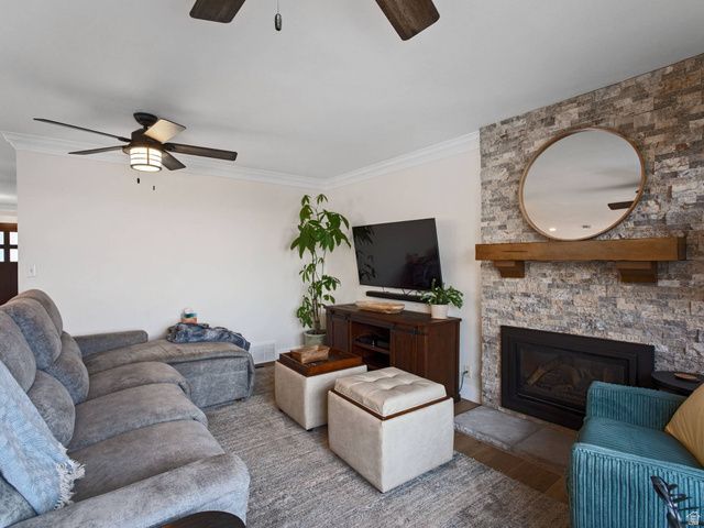 2415 E CAMPUS DR, Cottonwood Heights, UT 84121