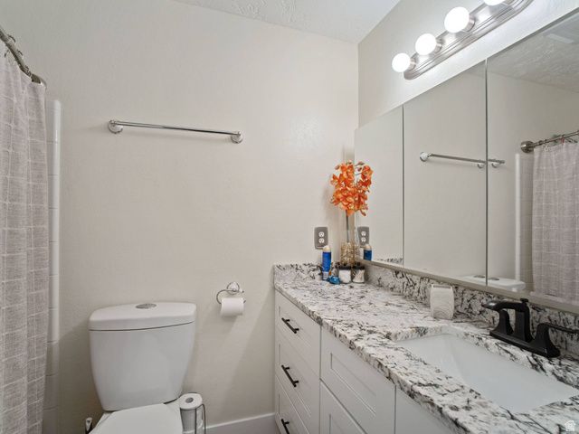 2415 E CAMPUS DR, Cottonwood Heights, UT 84121
