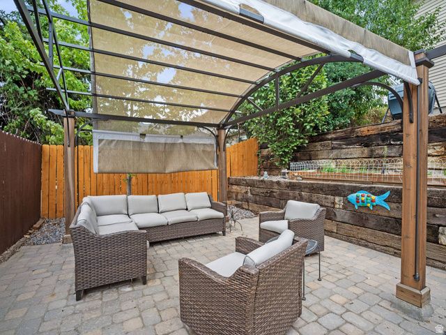 2415 E CAMPUS DR, Cottonwood Heights, UT 84121