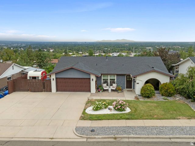 2415 E CAMPUS DR, Cottonwood Heights, UT 84121