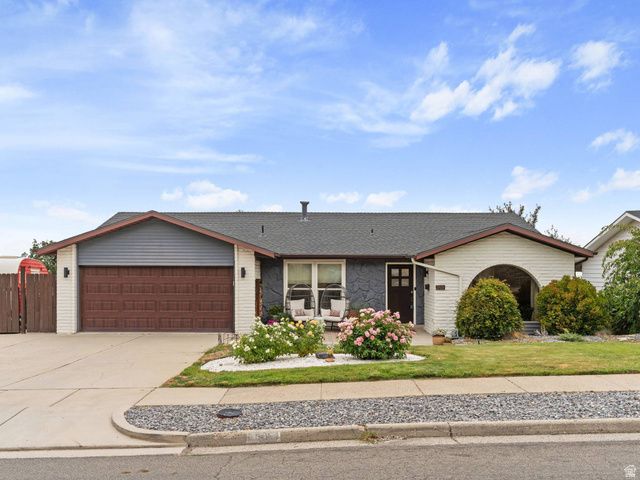 2415 E CAMPUS DR, Cottonwood Heights, UT 84121