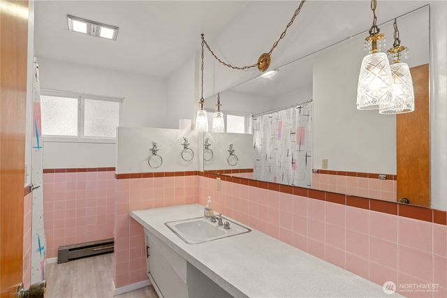 255 Summit Avenue, Hoquiam, WA 98550