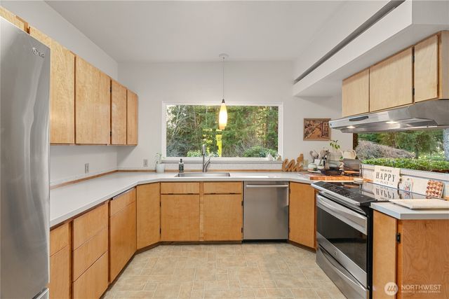 255 Summit Avenue, Hoquiam, WA 98550