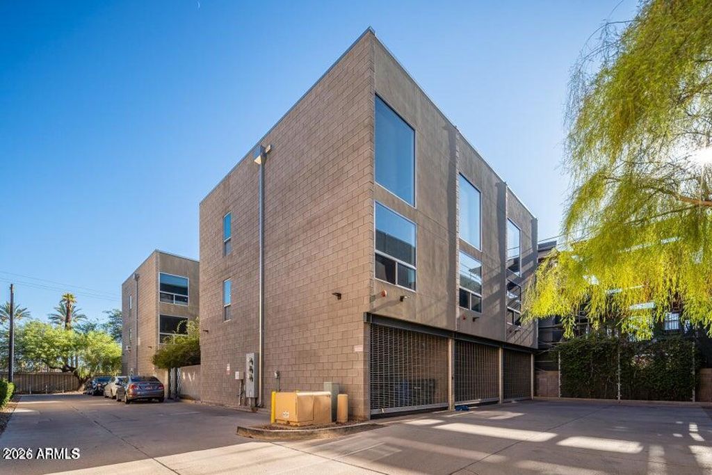537 E WILLETTA Street 4, Phoenix, AZ 85004