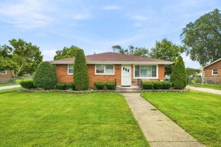 10319 S 82nd Avenue, Palos Hills, IL 60465