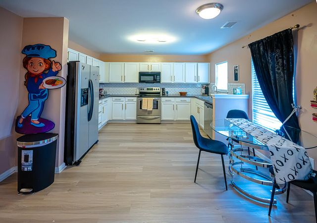 1100 Deerberry Road, Hanahan, SC 29410