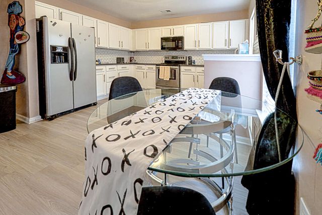 1100 Deerberry Road, Hanahan, SC 29410