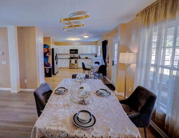 1100 Deerberry Road, Hanahan, SC 29410