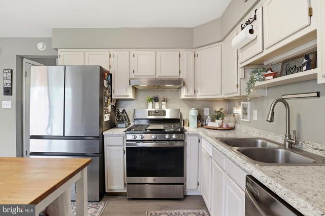 203 CHERRY ST, York, PA 17402