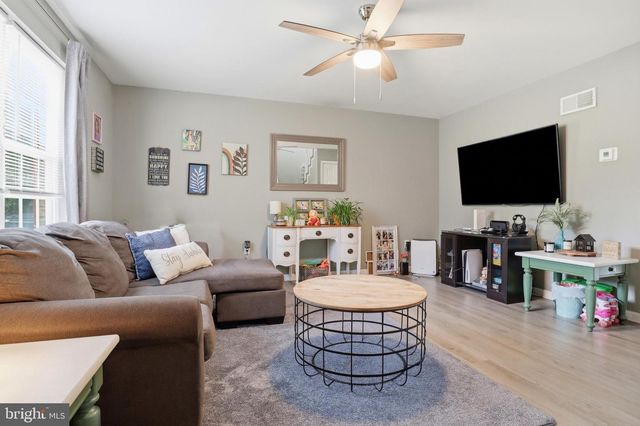 203 CHERRY ST, York, PA 17402