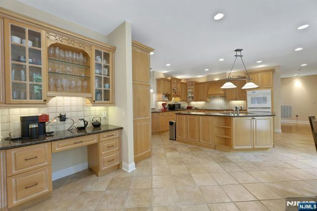 6 Briscoe, Ringwood, NJ 07456