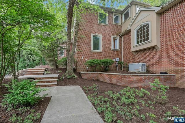 6 Briscoe, Ringwood, NJ 07456