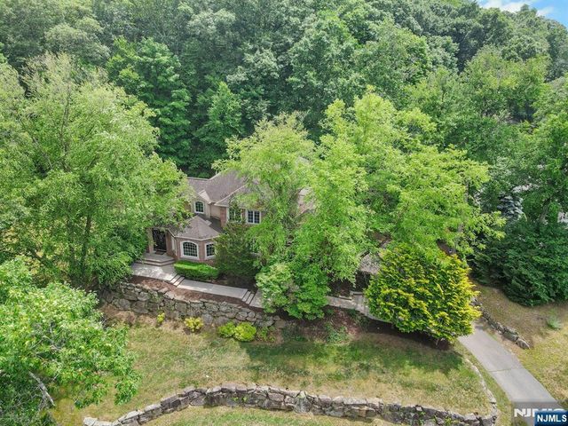 6 Briscoe, Ringwood, NJ 07456