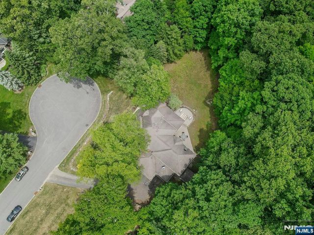 6 Briscoe, Ringwood, NJ 07456